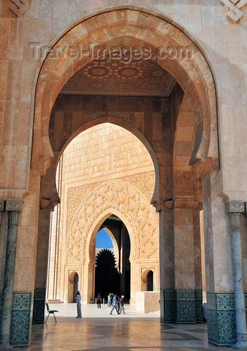moroc565: Casablanca, Morocco: Hassan II mosque - arches - photo by M.Torres - (c) Travel-Images.com - Stock Photography agency - Image Bank