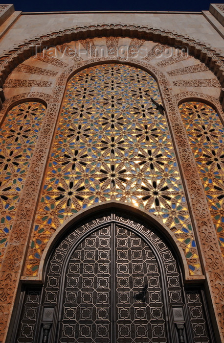moroc567: Casablanca, Morocco: Hassan II mosque - gate and golden mosaics - Mauresque architecture - photo by M.Torres - (c) Travel-Images.com - Stock Photography agency - Image Bank