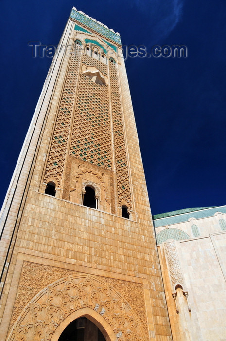 moroc573: Casablanca, Morocco: Hassan II mosque - minaret, the world's tallest at 210 metre as well as Morocco's tallest structure - photo by M.Torres - (c) Travel-Images.com - Stock Photography agency - Image Bank