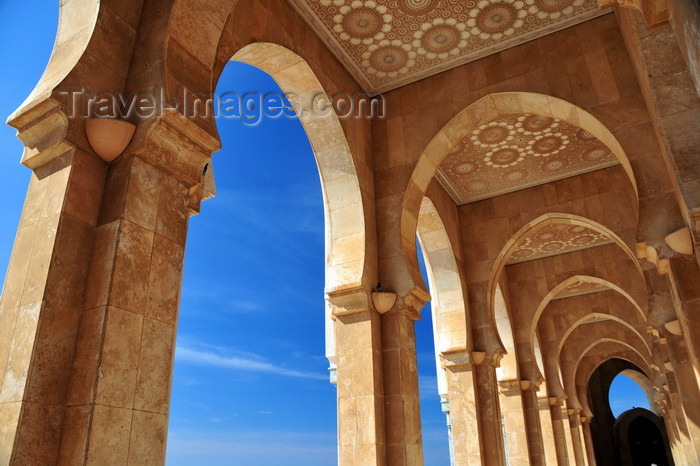 moroc575: Casablanca, Morocco: Hassan II mosque - arcade with carved ceiling in red Agadir marble - photo by M.Torres - (c) Travel-Images.com - Stock Photography agency - Image Bank
