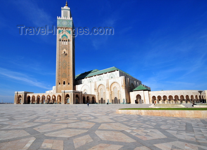 moroc582: Casablanca, Morocco: Hassan II mosque - architect Michel Pinseau - photo by M.Torres - (c) Travel-Images.com - Stock Photography agency - Image Bank
