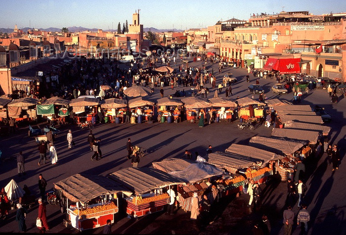 moroc6: Morocco / Maroc - Marrakesh / Marrakech: Place Djemaa el Fna - market square - photo by F.Rigaud - (c) Travel-Images.com - Stock Photography agency - Image Bank