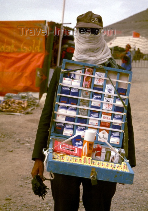 moroc89: Morocco / Maroc - Imilchil: walking grocery - photo by F.Rigaud - (c) Travel-Images.com - Stock Photography agency - Image Bank