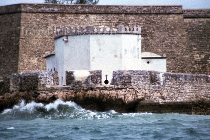 mozambique109: Ilha de Moçambique / Mozambique island: Nossa Senhora do Baluarte chapel - the oldest European building in the southern hemisphere - eastern tip of the Island - Unesco world heritage / capela de Nossa Senhora do Baluarte - photo by F.Rigaud - (c) Travel-Images.com - Stock Photography agency - Image Bank