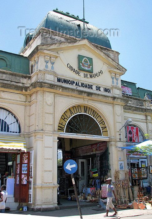 mozambique15: Mozambique / Moçambique - Maputo / Lourenço Marques: Municipal market / Mercado municipal, antigo mercado Vasco da Gama - avenida 25 de Setembro - photo by G.Frysinger - (c) Travel-Images.com - Stock Photography agency - Image Bank