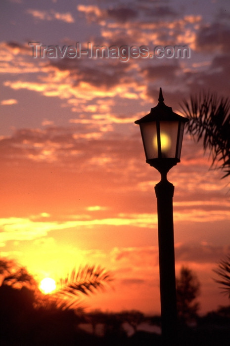 mozambique161: Mozambique / Moçambique - Pemba: sunset and lamp post / pôr do sol e candeeiro - photo by F.Rigaud - (c) Travel-Images.com - Stock Photography agency - Image Bank