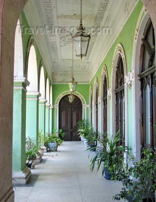 mozambique231: Maputo, Mozambique: porch at the train station - arcada na estação ferroviária - photo by G.Frysinger - (c) Travel-Images.com - Stock Photography agency - Image Bank