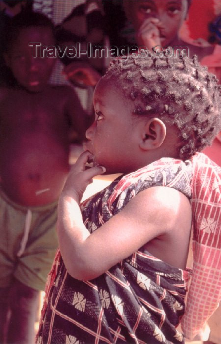 mozambique65: Mozambique / Moçambique - Pemba / Porto Amelia, Cabo Delgado province: young girl / miuda - photo by F.Rigaud - (c) Travel-Images.com - Stock Photography agency - Image Bank