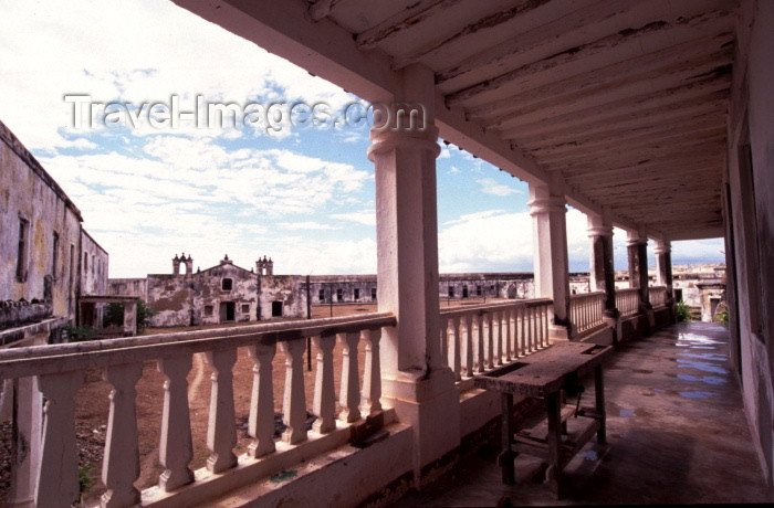 mozambique66: Ilha de Moçambique / Mozambique island: in the Portuguese fort of São Sebastião - no Forte Português - photo by F.Rigaud - (c) Travel-Images.com - Stock Photography agency - Image Bank