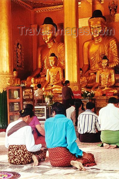 myanmar179: Myanmar / Burma - Yangon / Rangoon: praying in Shwedagon pagoda (photo by J.Kaman) - (c) Travel-Images.com - Stock Photography agency - Image Bank