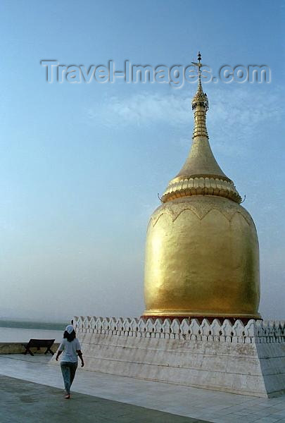 myanmar182: Myanmar / Burma - Bagan / Pagan: Bupaya pagoda, , by the Ayeyarwady river - stupa - stuppa - zedi - religion - Buddhism (photo by J.Kaman) - (c) Travel-Images.com - Stock Photography agency - Image Bank