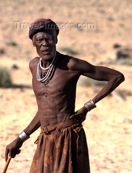 namibia145: Namibia: Himba Man, Skeleton Coast, Kunene region - photo by B.Cain - (c) Travel-Images.com - Stock Photography agency - Image Bank