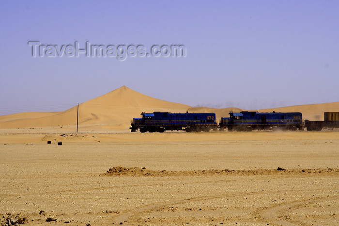 namibia217: Erongo region, Namibia: railway through the desert - on the way to Swakopmund - Trans-Namib Railway from Windhoek to Walvis Bay - photo by Sandia - (c) Travel-Images.com - Stock Photography agency - Image Bank