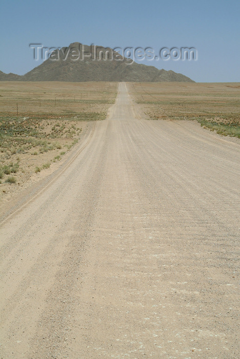 namibia28: Namibia: heading to the hills - dirt road - photo by J.Banks - (c) Travel-Images.com - Stock Photography agency - Image Bank