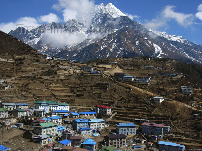 nepal12: Nepal - Namche Bazar / Nemche Bazaar - Khumbu region: town and mountain - Everest Base Camp Trek - photo by M.Samper - (c) Travel-Images.com - Stock Photography agency - Image Bank