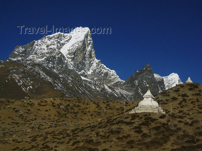 nepal15: Nepal - Dingboche - Khumbu region: stupa and the peak - Everest Base Camp Trek - photo by M.Samper - (c) Travel-Images.com - Stock Photography agency - Image Bank