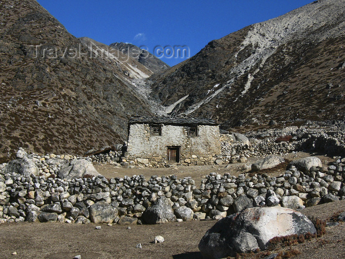 nepal16: Nepal - Dingboche - Khumbu region: mountain architecture - Everest Base Camp Trek - photo by M.Samper - (c) Travel-Images.com - Stock Photography agency - Image Bank