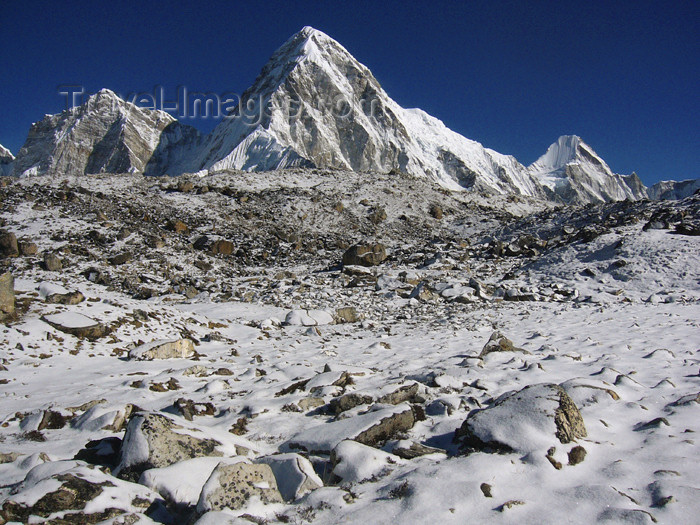 nepal25: Nepal - Pumori peak / Pumo Ri - Everest Base Camp Trek - photo by M.Samper - (c) Travel-Images.com - Stock Photography agency - Image Bank