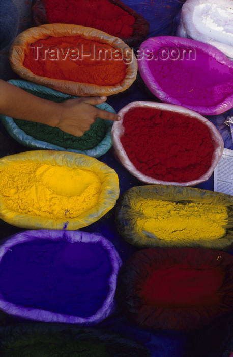 nepal250: Kathmandu, Nepal: Asan Tole market - color powders for the lights and colors festival, Tihar - crows, dogs, cows, and Laxmi - the Goddess of Wealth are worshipped in this festival - photo by W.Allgöwer - (c) Travel-Images.com - Stock Photography agency - Image Bank