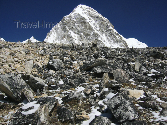 nepal29: Nepal - Pumori peak - Sagarmatha National Park - Everest Base Camp Trek - photo by M.Samper - (c) Travel-Images.com - Stock Photography agency - Image Bank