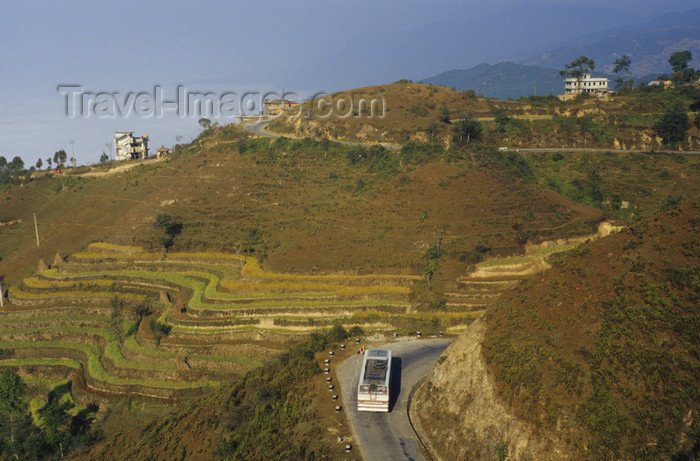 nepal300: Nagarkot village, Bhaktapur District: located 30 km east of Kathmandu on a mountain ridge - known as a recreational area with spectacular views of the Himalayan chain and Kathmandu Valley - photo by W.Allgöwer - (c) Travel-Images.com - Stock Photography agency - Image Bank