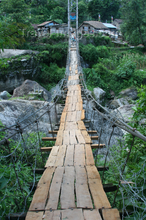 nepal313: Khudi, Lamjung District, Gandaki Zone, Nepal: suspension bridge - Annapurna Circuit Trek - photo by M.Wright - (c) Travel-Images.com - Stock Photography agency - Image Bank