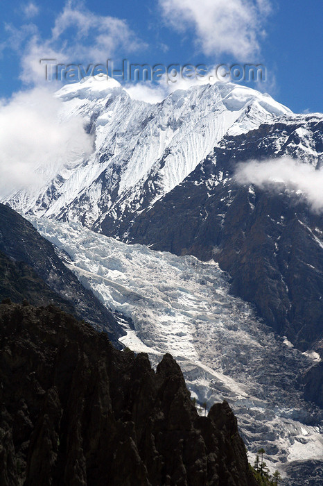 nepal320: Manang, Gandaki Zone, Nepal: view of  Gangapurna and its glacier - Annapurna Circuit Trek - photo by M.Wright - (c) Travel-Images.com - Stock Photography agency - Image Bank