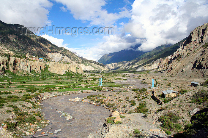 nepal323: Annapurna region, Nepal: valley of the Kali Gandaki river - photo by M.Wright - (c) Travel-Images.com - Stock Photography agency - Image Bank