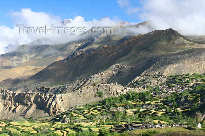 nepal327: Annapurna region, Nepal: mountains, villages and agricultural terraces  - photo by M.Wright - (c) Travel-Images.com - Stock Photography agency - Image Bank