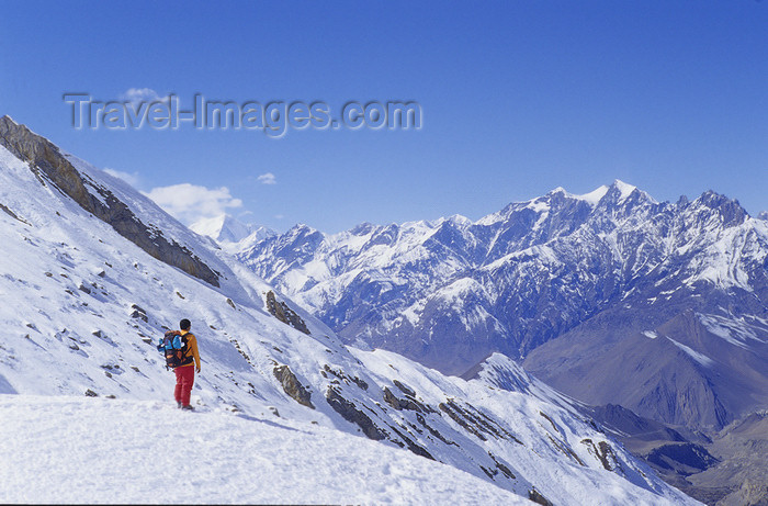 nepal362: Annapurna area, Nepal: Thorong La pass - enjoying the view - photo by W.Allgöwer - (c) Travel-Images.com - Stock Photography agency - Image Bank