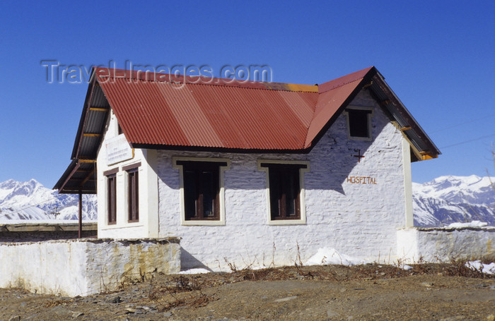 nepal366: Muktinath, Annapurna area, Mustang District, Dhawalagiri Zone, Nepal: rural hospital - photo by W.Allgöwer - (c) Travel-Images.com - Stock Photography agency - Image Bank