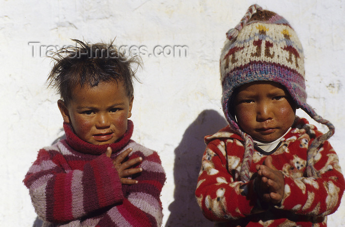 nepal376: Mustang district, Annapurna area, Dhawalagiri Zone, Nepal: village children - photo by W.Allgöwer - (c) Travel-Images.com - Stock Photography agency - Image Bank