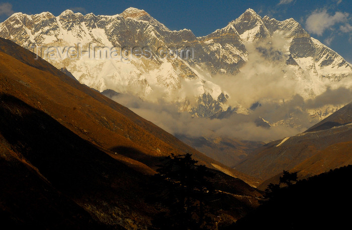 nepal406: Khumbu region, Solukhumbu district, Sagarmatha zone, Nepal: view of Everest and Lhotse mountains from Tengboche - south faces - photo by E.Petitalot - (c) Travel-Images.com - Stock Photography agency - Image Bank