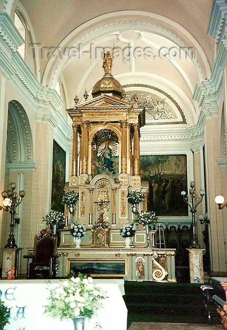 nicaragua17: Nicaragua - Leon: altar at the Basilica - photo by G.Frysinger - (c) Travel-Images.com - Stock Photography agency - Image Bank