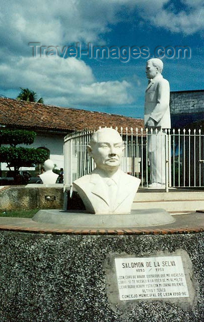 nicaragua18: Nicaragua - Leon: Salomon de la Selva memorial - Nicaraguan poet - photo by G.Frysinger - (c) Travel-Images.com - Stock Photography agency - Image Bank