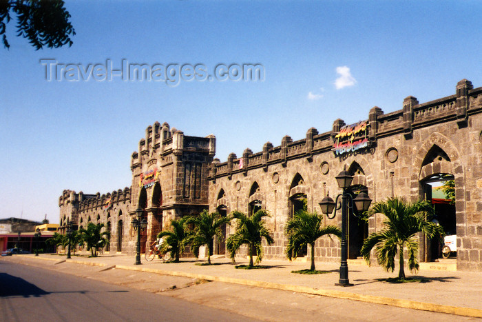 nicaragua2: Nicaragua - Masaya: the market on Ernesto Fernandez street - photo by B.Cloutier - (c) Travel-Images.com - Stock Photography agency - Image Bank