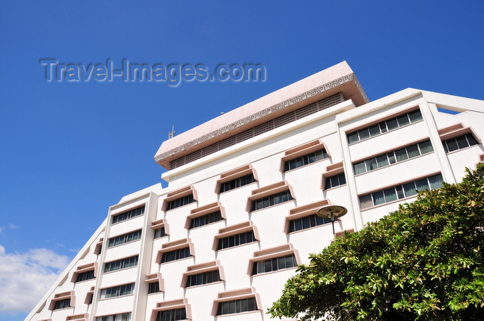 nicaragua20: Managua, Nicaragua: Crowne Plaza hotel - built in tiers as a Mayan pyramid, survived the 1972 earthquake - former Hotel Intercontinental - photo by M.Torres - (c) Travel-Images.com - Stock Photography agency - Image Bank