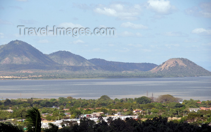 nicaragua28: Managua, Nicaragua: Lake Managua / Xolotlán seen from Loma de Tiscapa - photo by M.Torres - (c) Travel-Images.com - Stock Photography agency - Image Bank