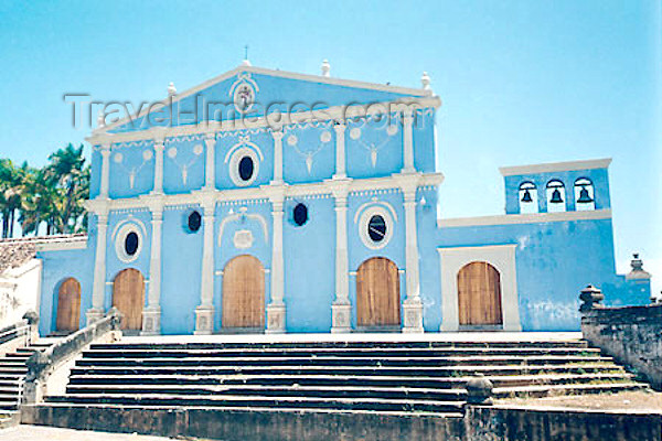 nicaragua4: Nicaragua - Granada: the Convent and Church of San Francisco was the city's first church - photo by B.Cloutier - (c) Travel-Images.com - Stock Photography agency - Image Bank