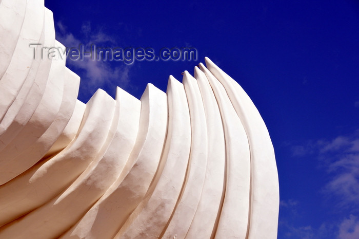 nicaragua47: Managua, Nicaragua: bandstand - acoustic shell - architect Glen Howard Small - Organic Expressionism - Plaza de la Fé Juan Pablo II - malécon - photo by M.Torres - (c) Travel-Images.com - Stock Photography agency - Image Bank