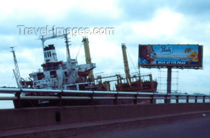 nigeria5: Nigeria - Lagos / LOS: Turkish ship rusting - photo by Dolores CM - (c) Travel-Images.com - Stock Photography agency - Image Bank