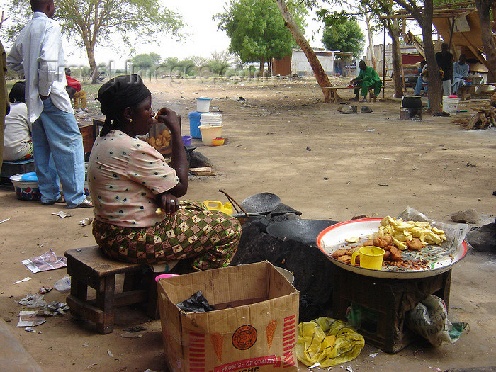 nigeria55: Kano, Nigeria: al fresco restaurant - photo by A.Obem - (c) Travel-Images.com - Stock Photography agency - Image Bank