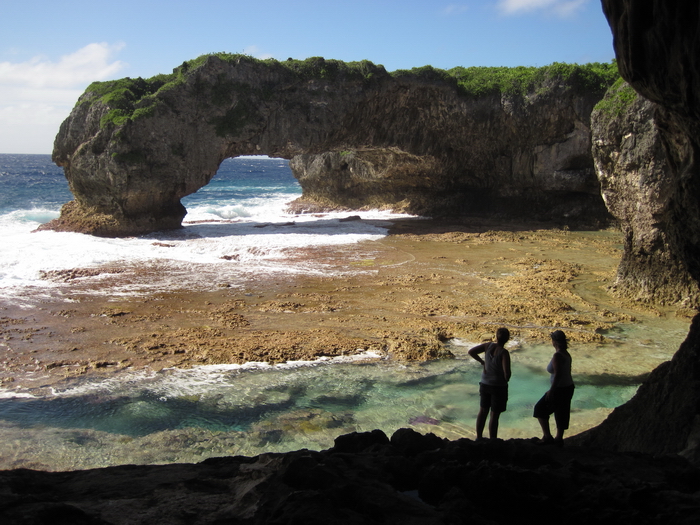 niue1: Niue: Talava Arch - the largest of two natural rock arches created by the Pacific Ocean erosion, noted by Captain Cook in the late 1700’s - Northwest part of the island - photo by R.Eime - (c) Travel-Images.com - Stock Photography agency - Image Bank