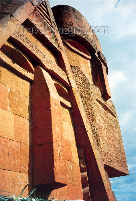 nk33: Nagorno Karabakh - Xankandi / Stepanakert: Tatik Papik monument - detail - sculptor: Sarkis Baghdasarian - official title: we are our hills (photo by M.Torres) - (c) Travel-Images.com - Stock Photography agency - Image Bank