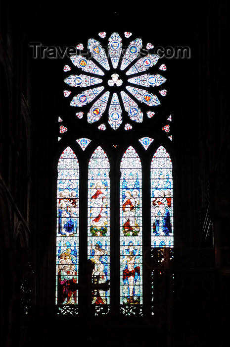 orkney14: Orkeny island - Kirkwall - St Magnus Cathedral was founded in 1137 by Earl Rognvald-Kali, the nephew of the martyred Earl Magnus.  It is dedicated to Magnus, and contains his remains. - (c) Travel-Images.com - Stock Photography agency - the Global Image Bank