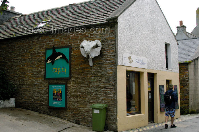orkney21: Orkney island - Stromness - The Orca Hotel - (c) Travel-Images.com - Stock Photography agency - the Global Image Bank