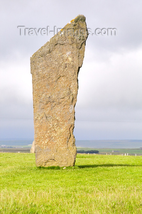 orkney36: Orkney island, Mainland - Standing at a maximum height of six metres (around 19 feet) on the south-eastern shore of the Stenness Loch, only four of the ring's original 12 stones remain. Radio-carbon dates have shown that the site dates from at least 3100B - (c) Travel-Images.com - Stock Photography agency - the Global Image Bank