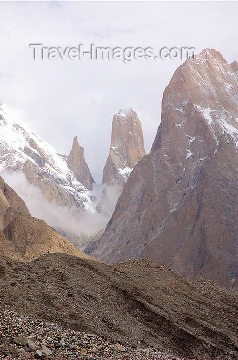 pakistan130: Pakistan - Trango Towers - Baltoro Muztagh subrange - Karakoram mountains - Himalayan range - Northern Areas: group of dramatic granite spires located on the north side of the Baltoro Glacier - photo by A.Summers - (c) Travel-Images.com - Stock Photography agency - Image Bank