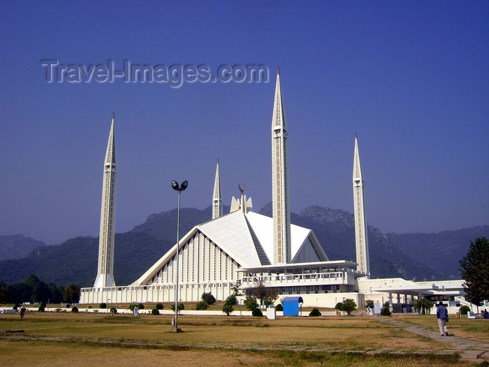 pakistan138: Islamabad, Pakistan: Faisal mosque - a giant  Bedouin's tent designed by Turkish architect Vedat Dalokay - located at the end of Shaharah-e-Islamabad - photo by D.Steppuhn - (c) Travel-Images.com - Stock Photography agency - Image Bank