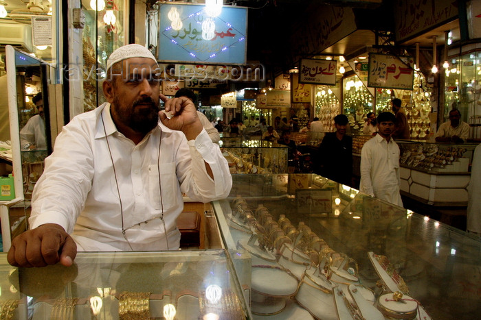 pakistan196: Lahore, Punjab, Pakistan:jeweler waiting for customers at the gold market - photo by G.Koelman - (c) Travel-Images.com - Stock Photography agency - Image Bank